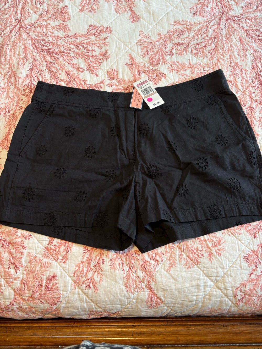 Vineyard Vines Black Eyelet - Women's